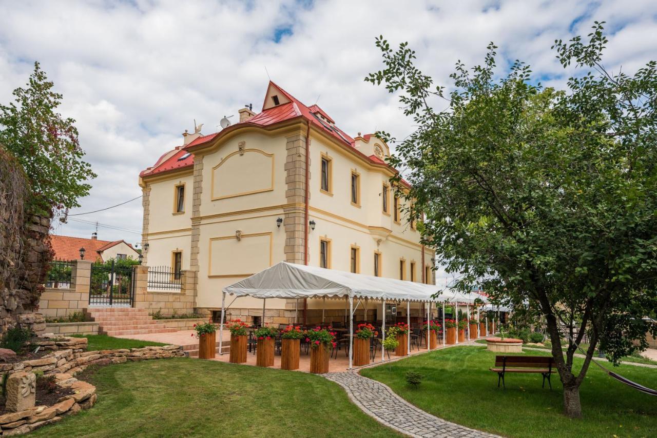 Villa Libosad Jičín エクステリア 写真