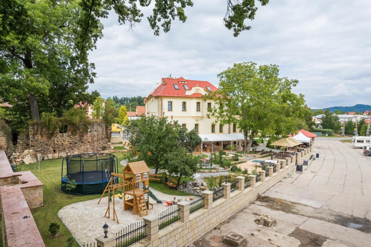 Villa Libosad Jičín エクステリア 写真