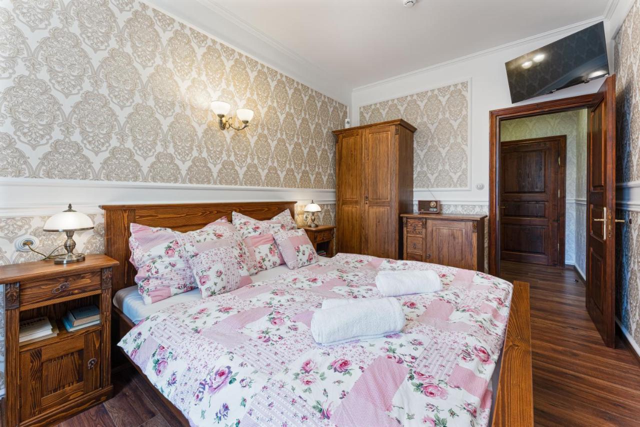 Villa Libosad Jičín エクステリア 写真
