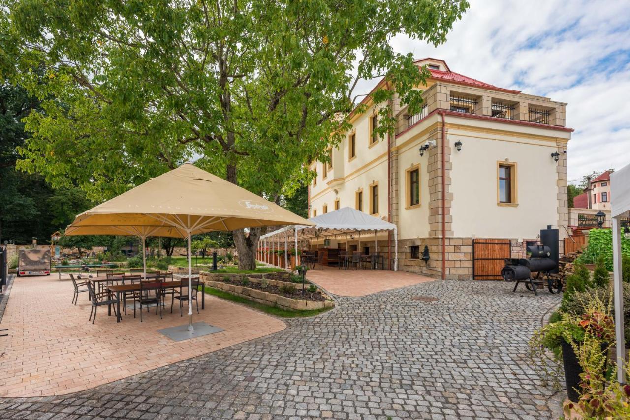 Villa Libosad Jičín エクステリア 写真